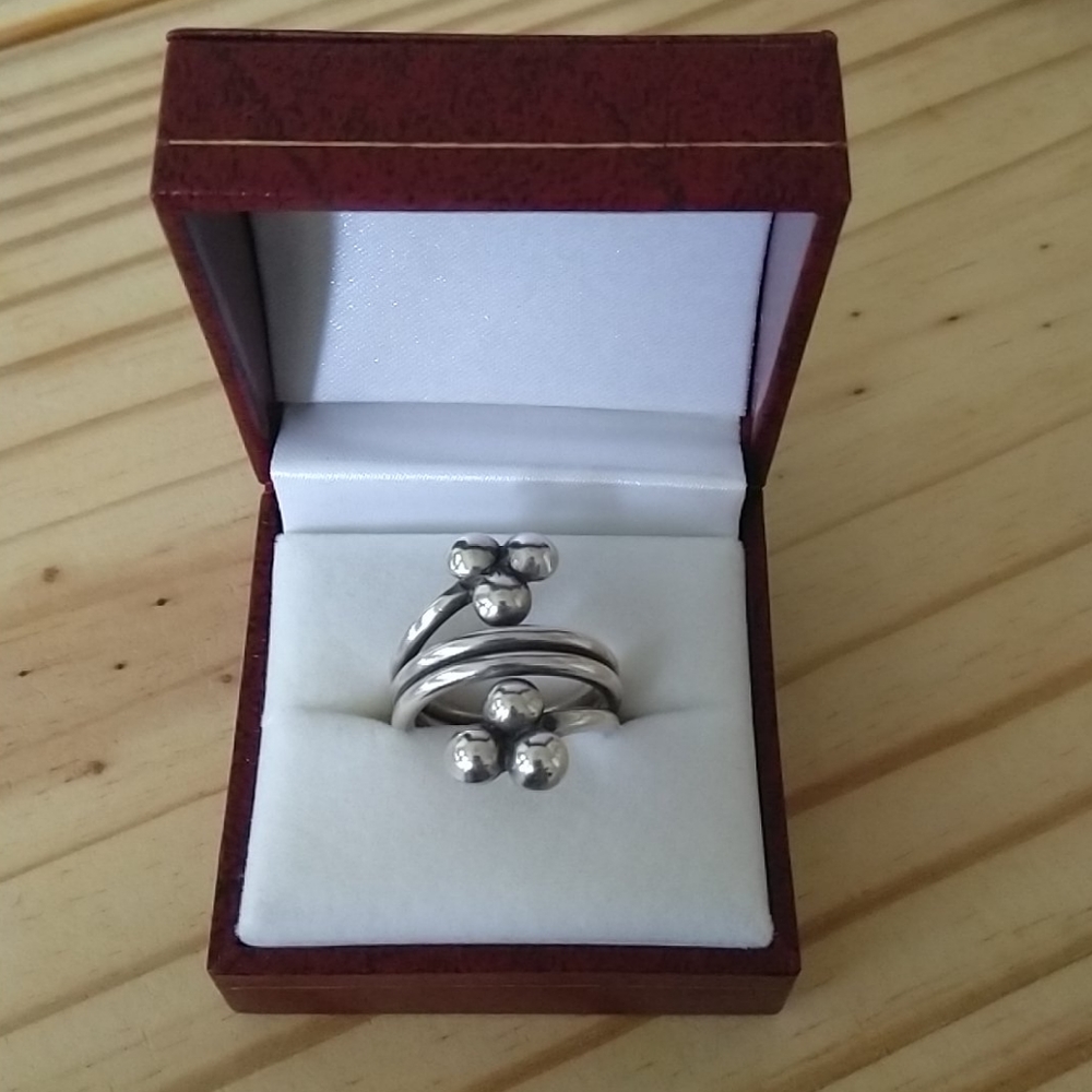 Genuine Solid Silver Ring - image 4